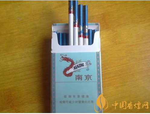 過年待客買什么香煙好，中華撐場面軟云看內(nèi)在